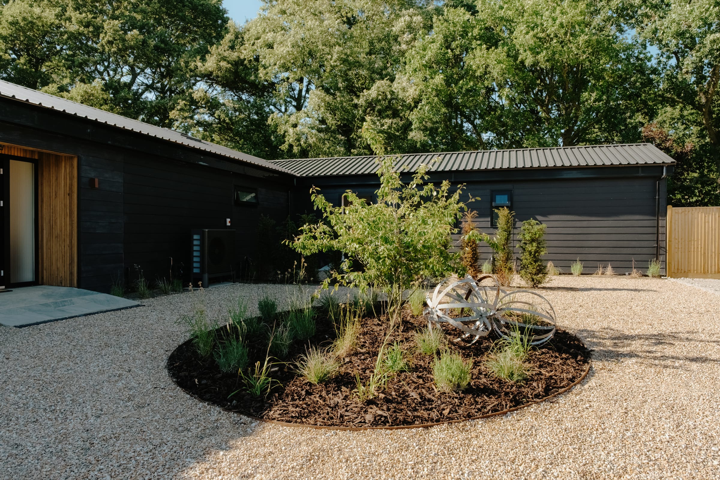 Baldslow Barn & Stables — courtyard garden